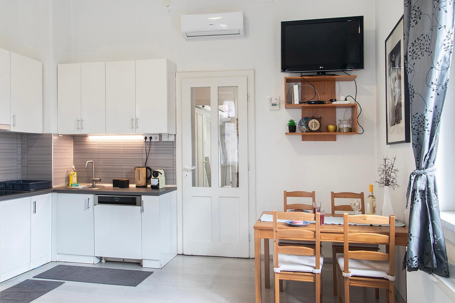 Dora Apartment Near Buda Castle With Parking! Βουδαπέστη Εξωτερικό φωτογραφία